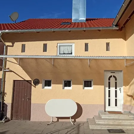 Omas Hausle Tatil Evi *